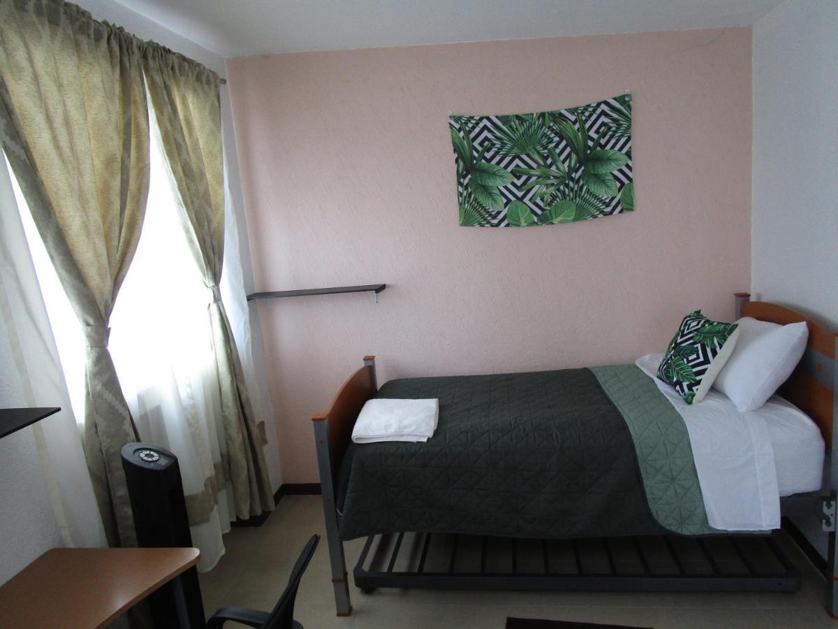 Preciosa Casa Palmera En Cuernavaca Con Alberca, Wifi, Tv Y Cocina Para Fin De Semana, Descanso, Vacaciones O Home Office Emiliano Zapata  Ngoại thất bức ảnh